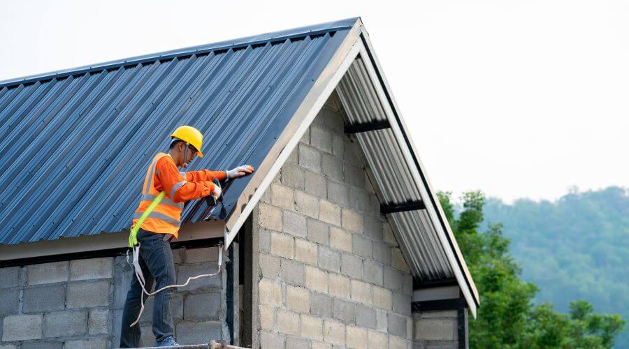 Professional gutter cleaning in Rio, WV